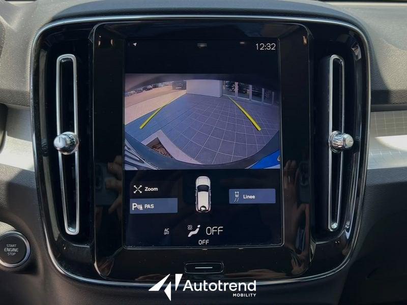 Volvo XC40 D3 150 CV AWD Automatica NAVI LED Business Plus