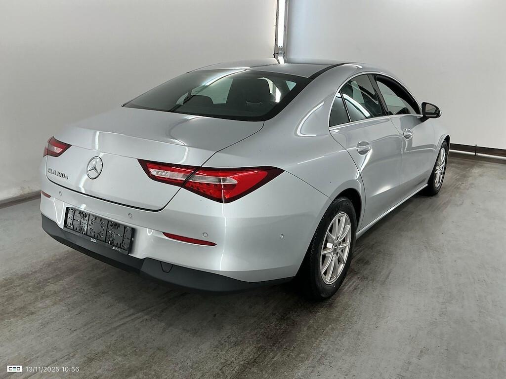 Mercedes-benz CLA 180 180D 116CV AUTOMATIC BUSINESS SOLUTION ( NAVI PREMIUM - PARK ASSISTANT ) CC. 1950