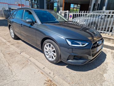 Audi A4 Avant 40 TDI quattro S tronic Business