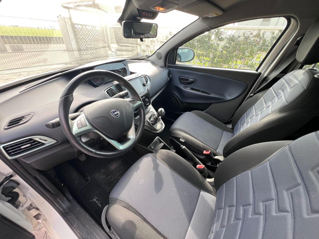 Lancia Ypsilon 1.0 FireFly MHEV #9823