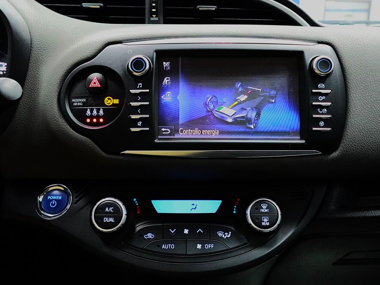 Toyota Yaris 1.5 BZ 73 CV HYBRID BUSINESS