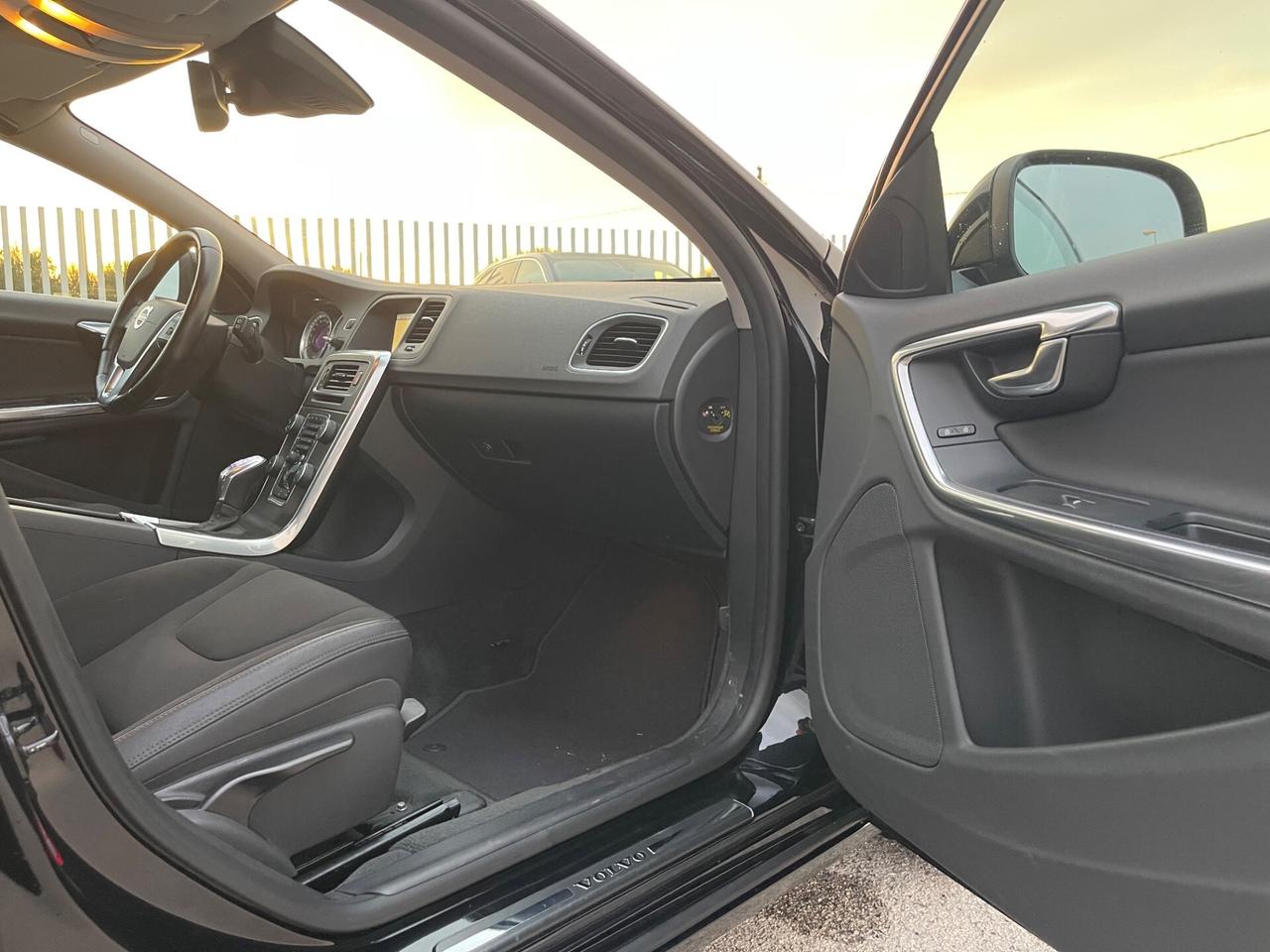 VOLVO V60 2.0 D3 GEARTRONIC FULL MY13 95800KMMM