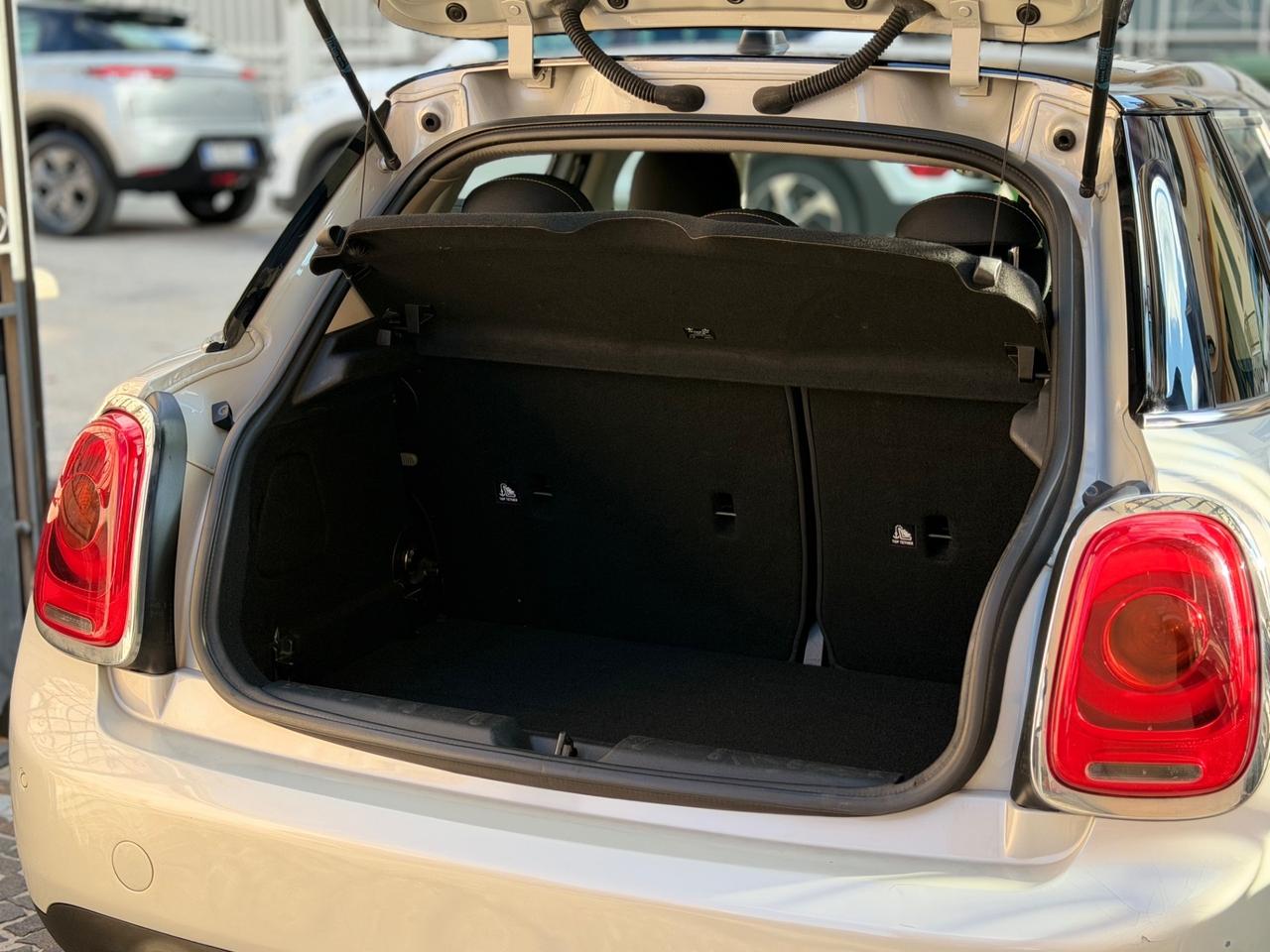 Mini 1.5 Cooper D 5 porte