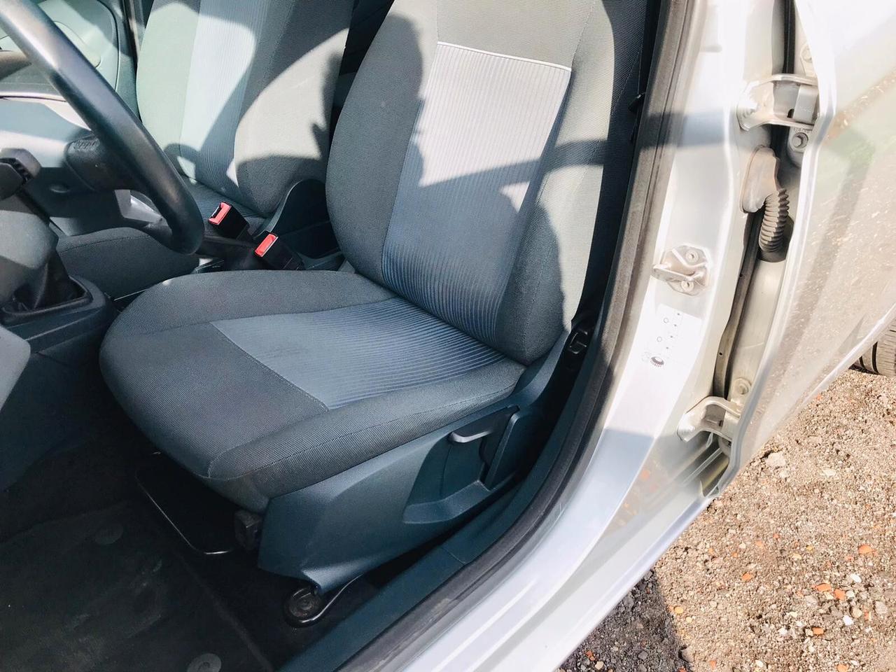 Ford Fiesta 1.4TDCI NEOPATENTATI CHIAMA 2010