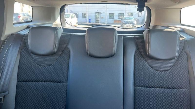 Renault Clio Sporter 1.5 dCi 75cv Moschino Zen Sporter 1.5 dCi 75cv Moschino Life