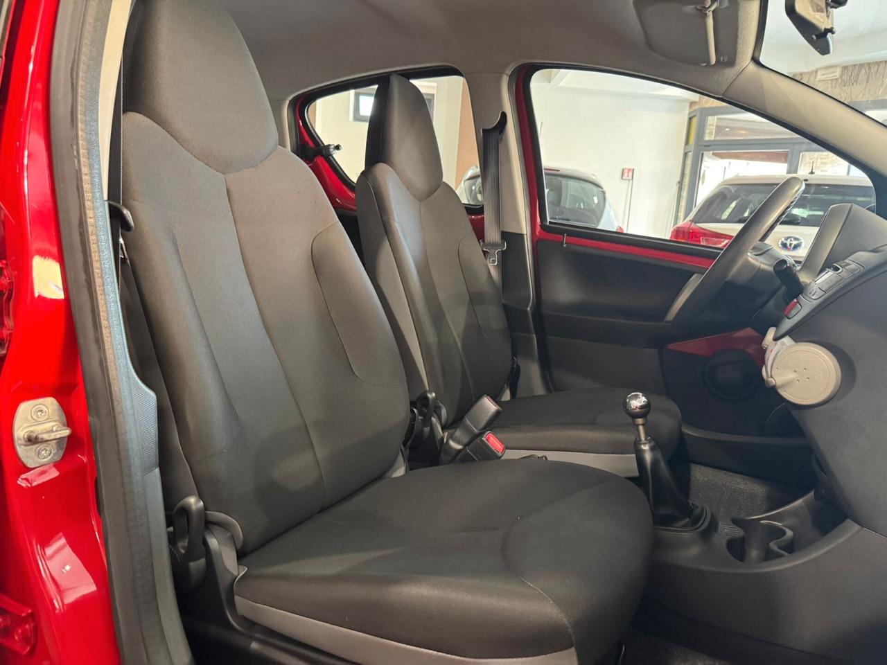 Toyota Aygo 1.0 12V VVT-i 5 porte Active Connect