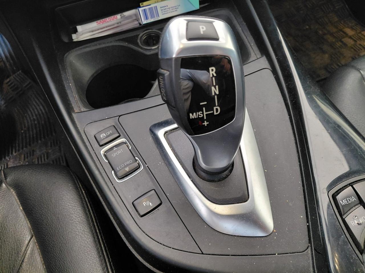 Bmw 118 118d 5p. Urban