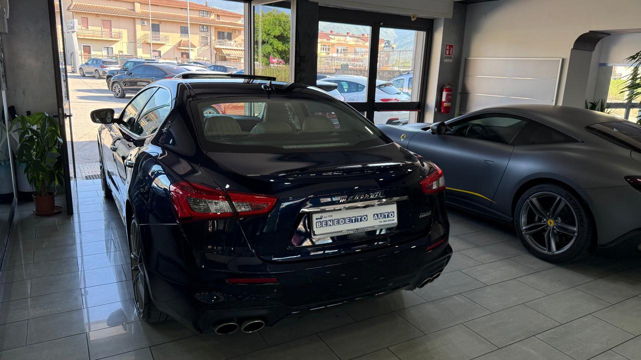 Maserati Ghibli V6 Diesel 275 CV Gransport