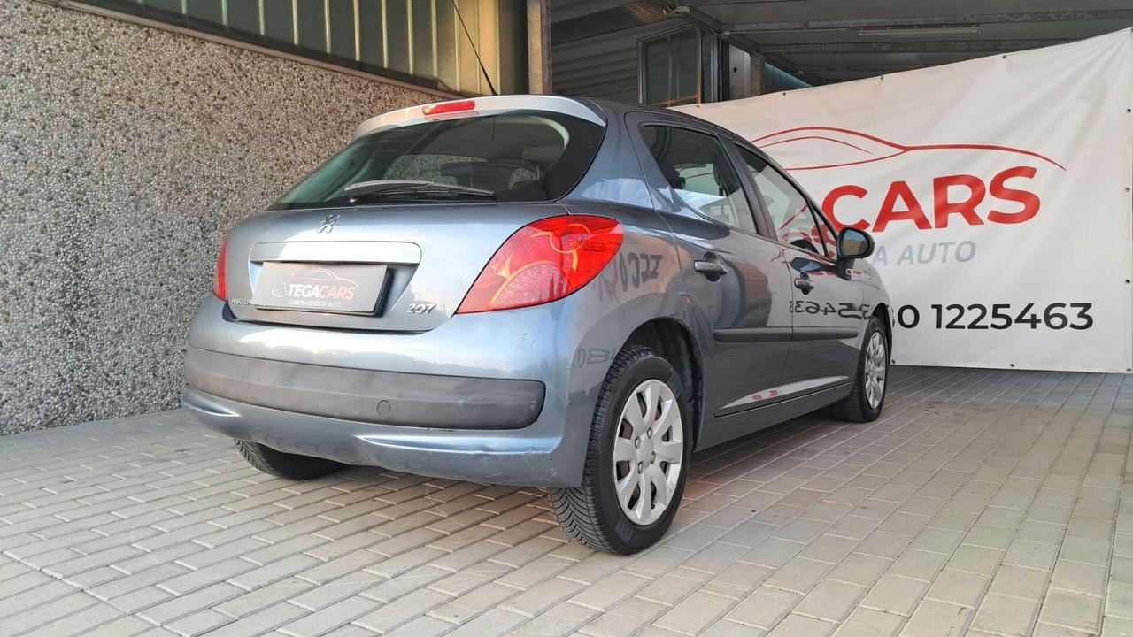 Peugeot 207 1.4 8V 75CV 5p. X Line