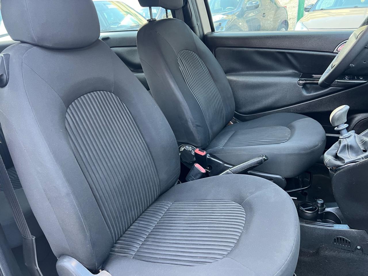 Lancia Ypsilon 1.2 Benzina Per neo patentato