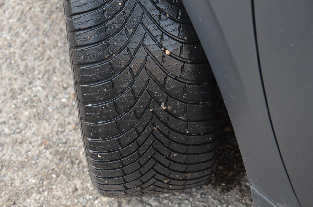 Peugeot 208 PureTech 82 5 porte Allure