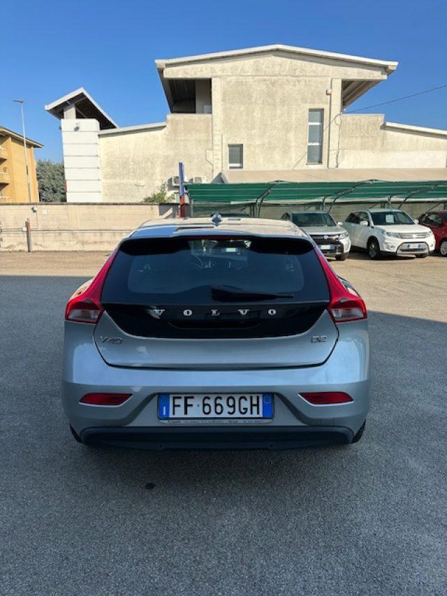 VOLVO V40 D2 Kinetic