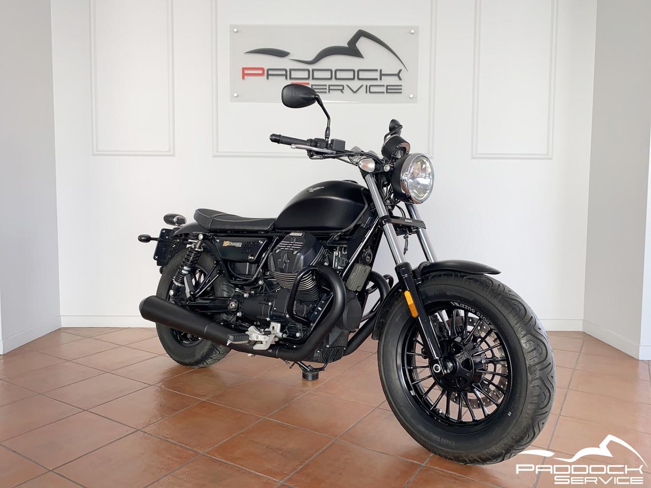 Moto Guzzi V9 Bobber 2016 nero opaco