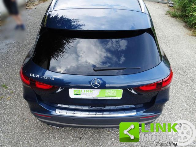 MERCEDES-BENZ GLA 200 d Automatic Premium pacchetto AMG ESTERNO