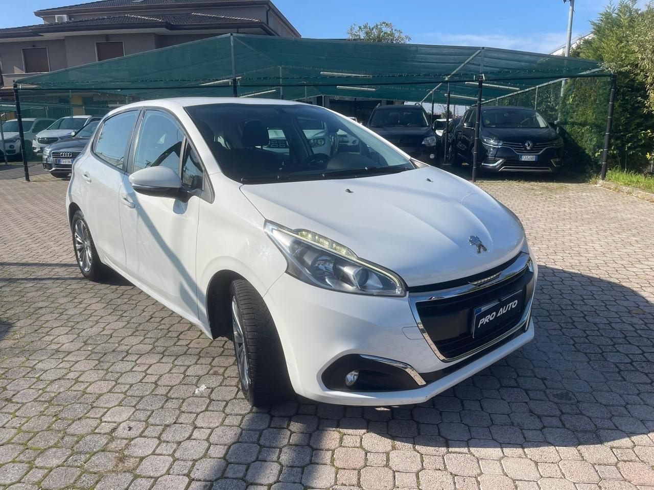Peugeot 208 PureTech 82 5 porte Allure