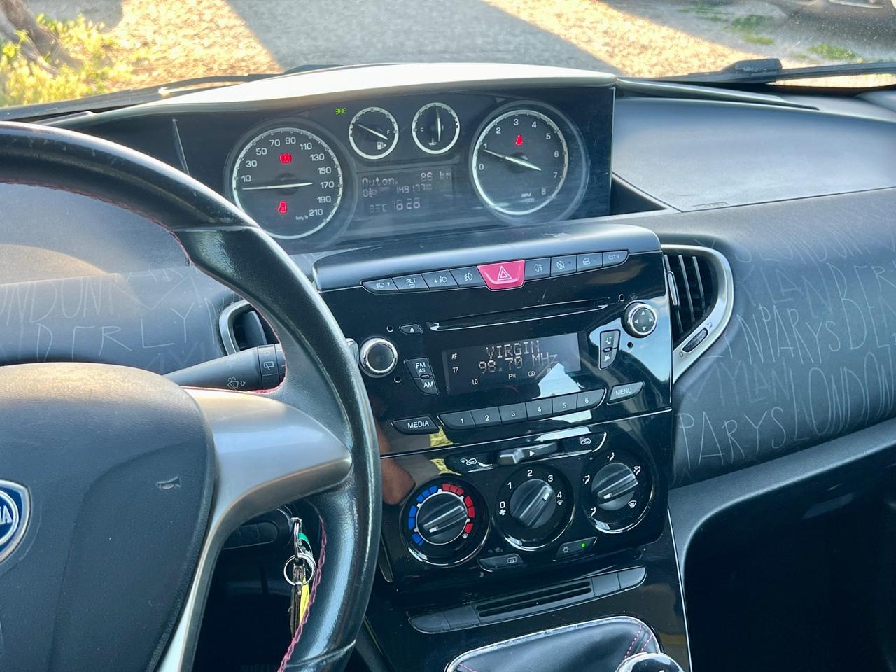 Lancia Ypsilon 1.2 69 CV EURO 6