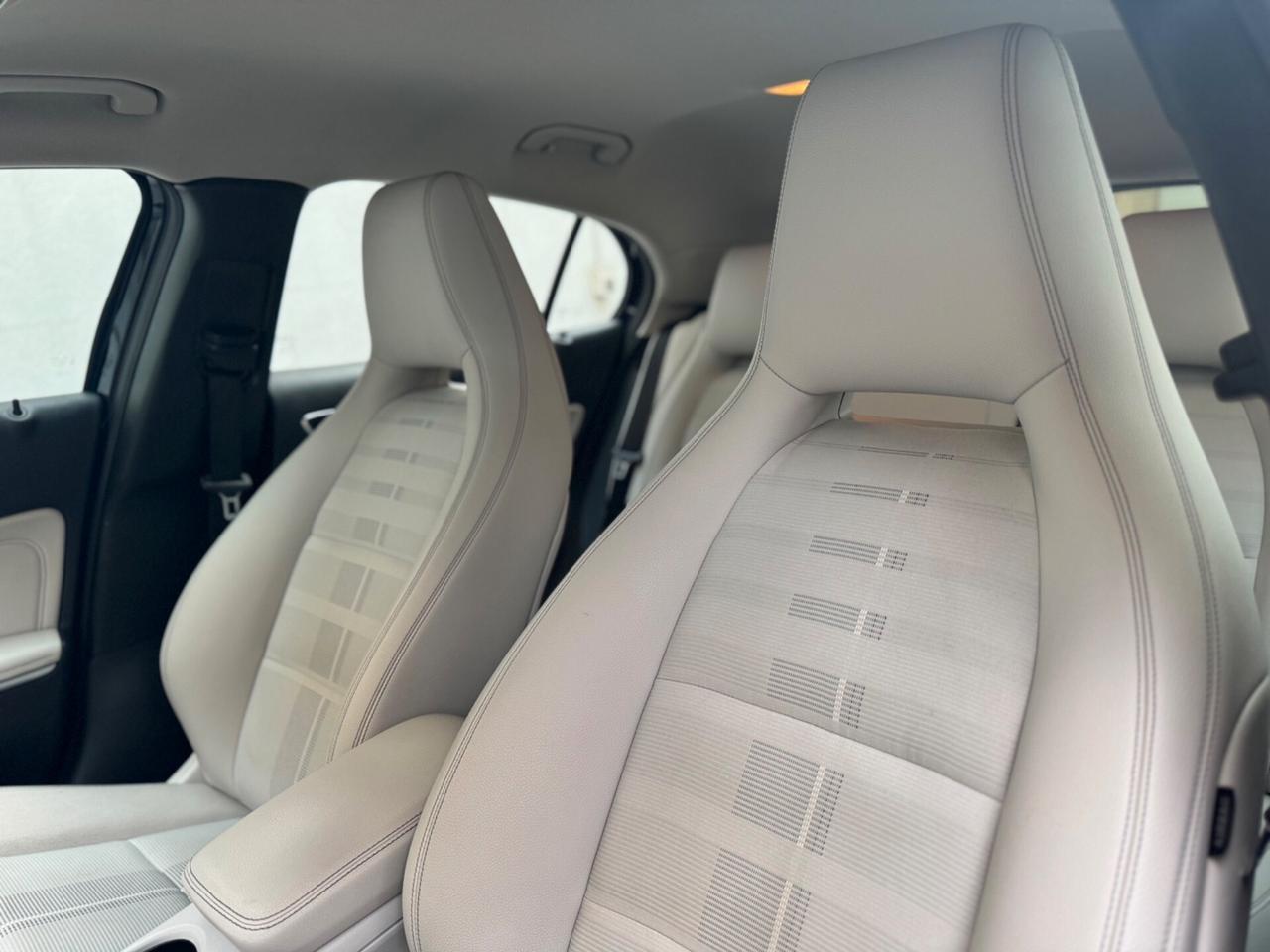 Mercedes-benz GLA 180 d Automatic Premium