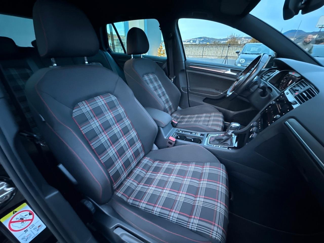 Volkswagen Golf GTI Performance 2.0 TSI DSG 5p. BlueMotion Technology