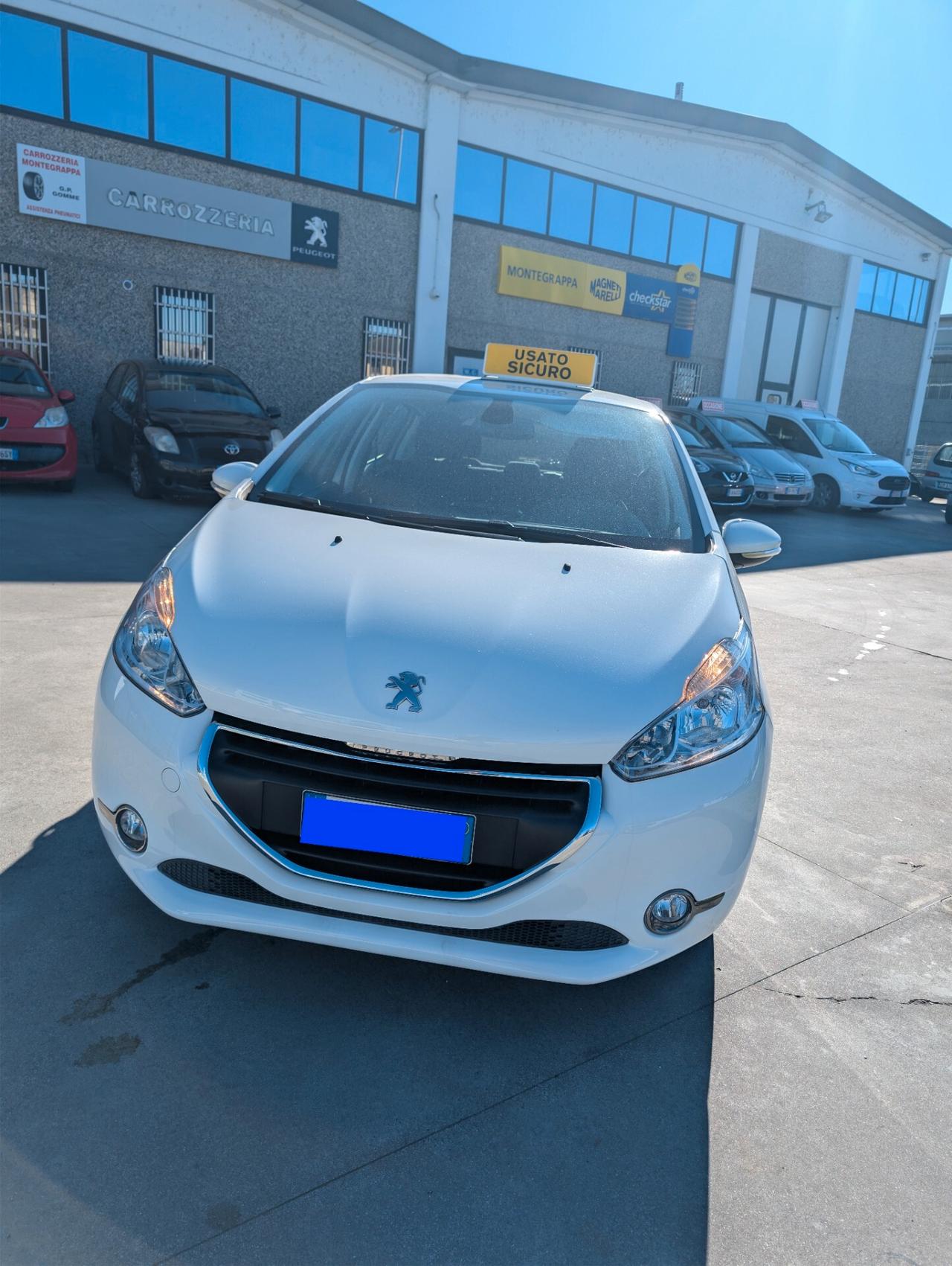 Peugeot 208 PureTech 82 5 porte Allure
