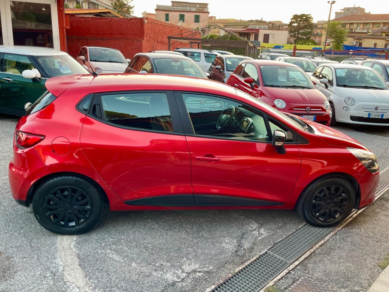 Clio 1.2 75CV -unipro-rate-neopatentati-garanzia