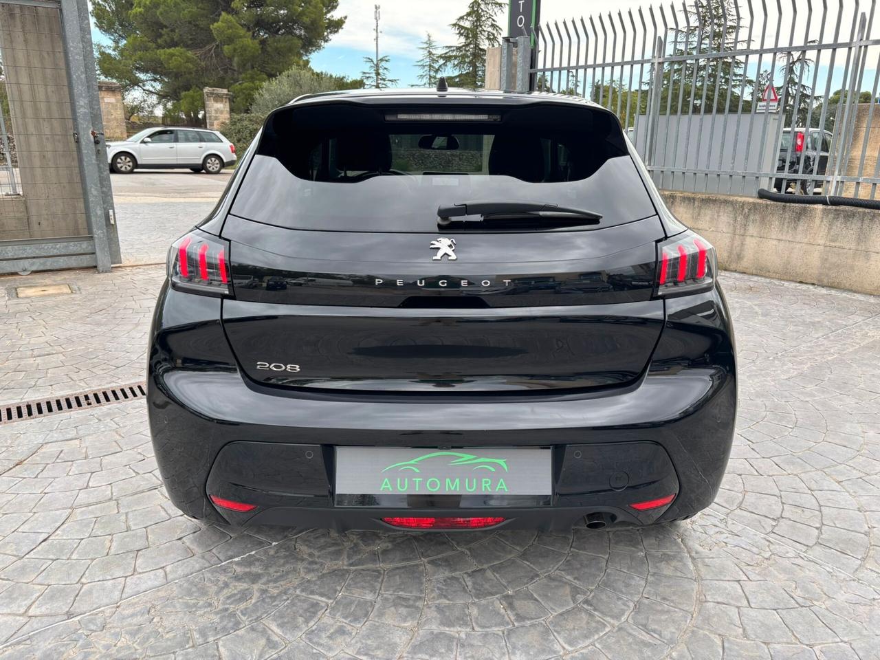 Peugeot 208 PureTech 100cv EAT8 5p Allure Pack