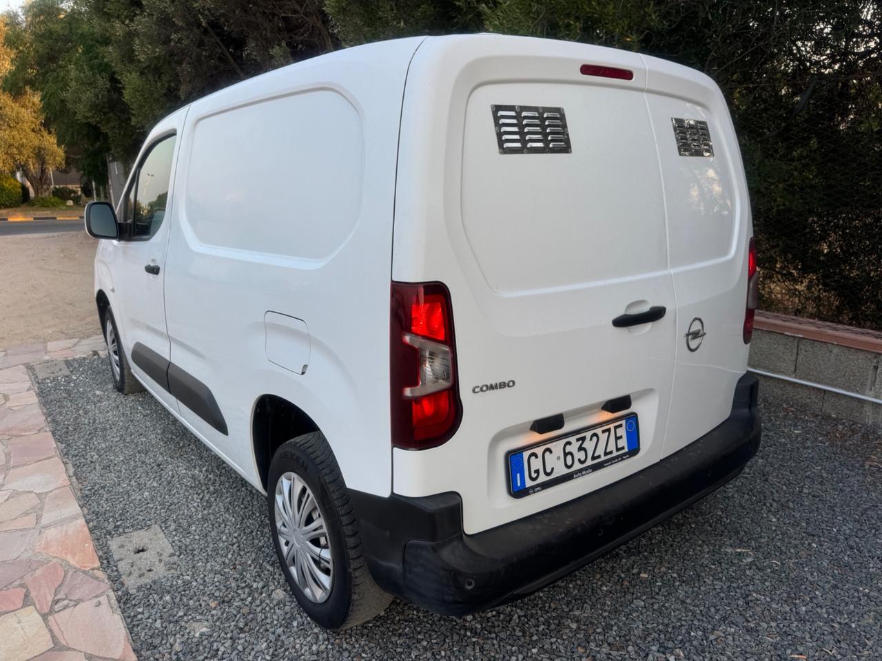 Opel Combo Cargo 1.6 Diesel 100CV S&S PC 650kg Edition