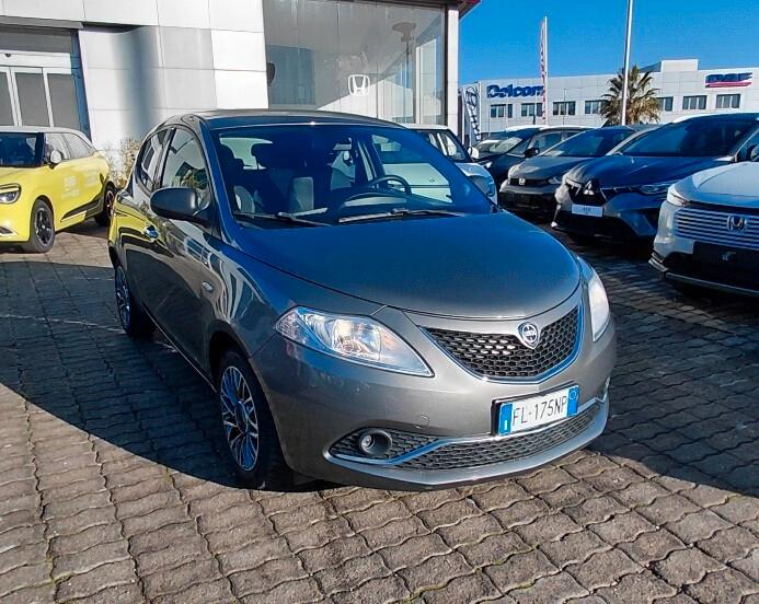 Lancia Ypsilon 1.3 MJT 16V 95 CV 5 porte S&S Silver