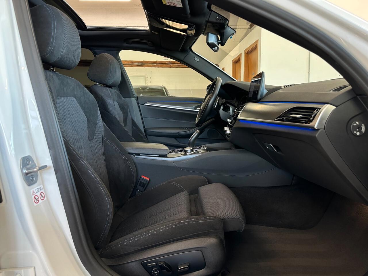 BMW 520D MHEV BERLINA MSPORT AUTO *TETTO*CARPLAY*LUCI*