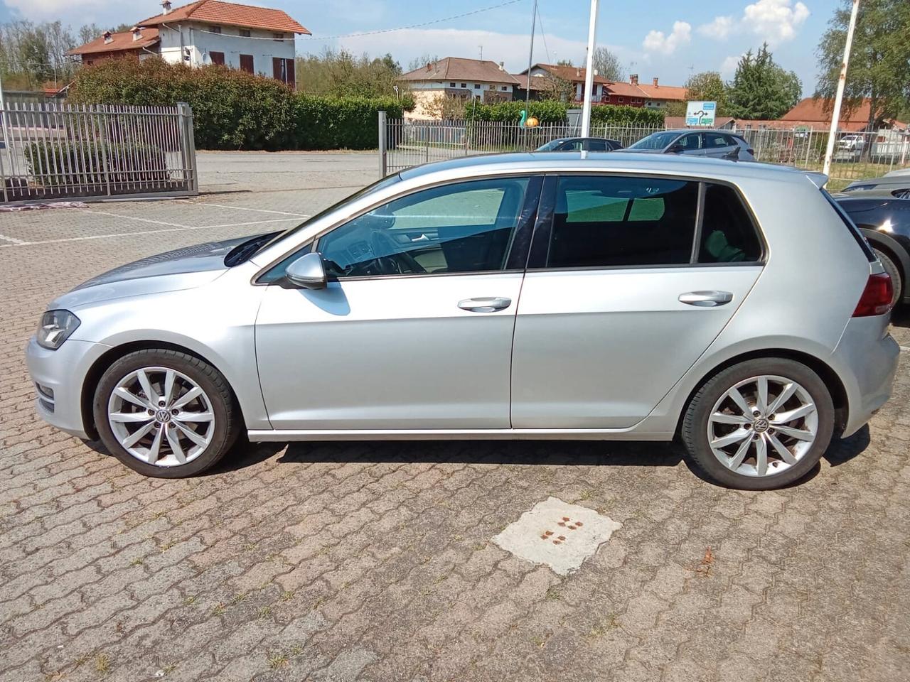 Volkswagen Golf 2.0 TDI DSG 5p. Highline BlueMotion Technology