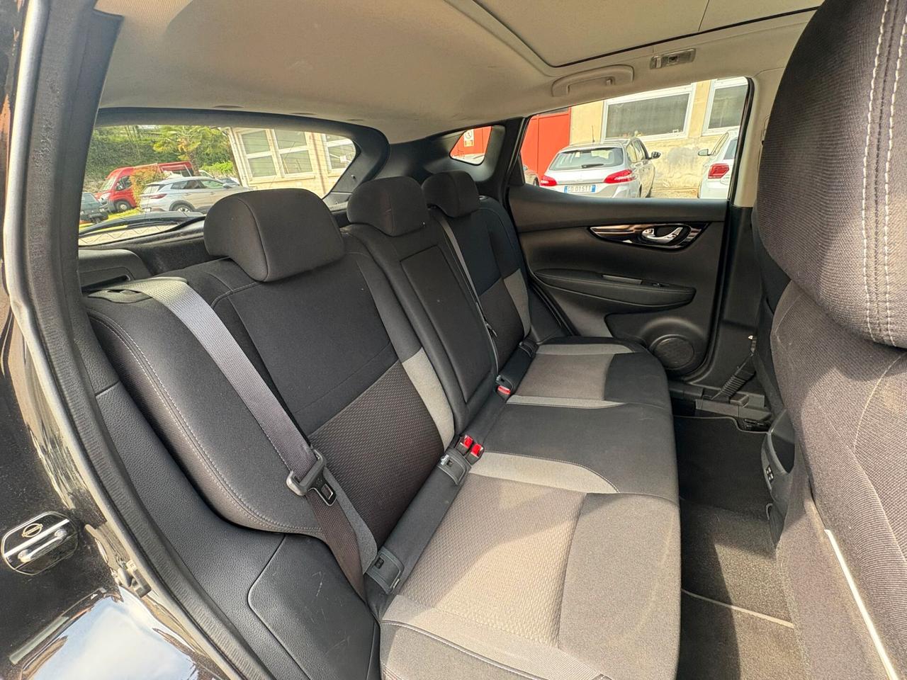 Nissan Qashqai 1.5 Business cambio aut.