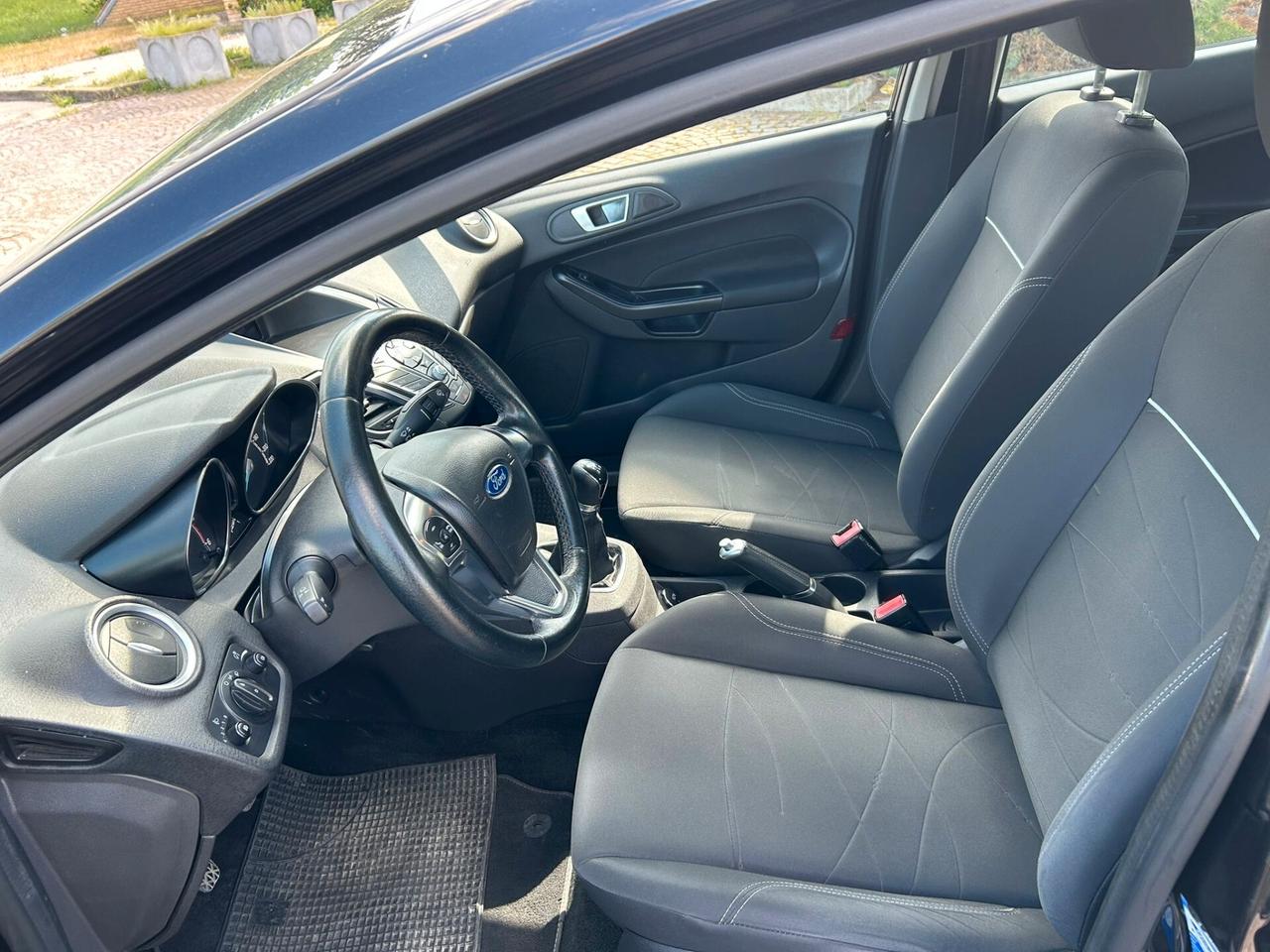Ford Fiesta 1.5 TDCi 75CV 5 porte Titanium