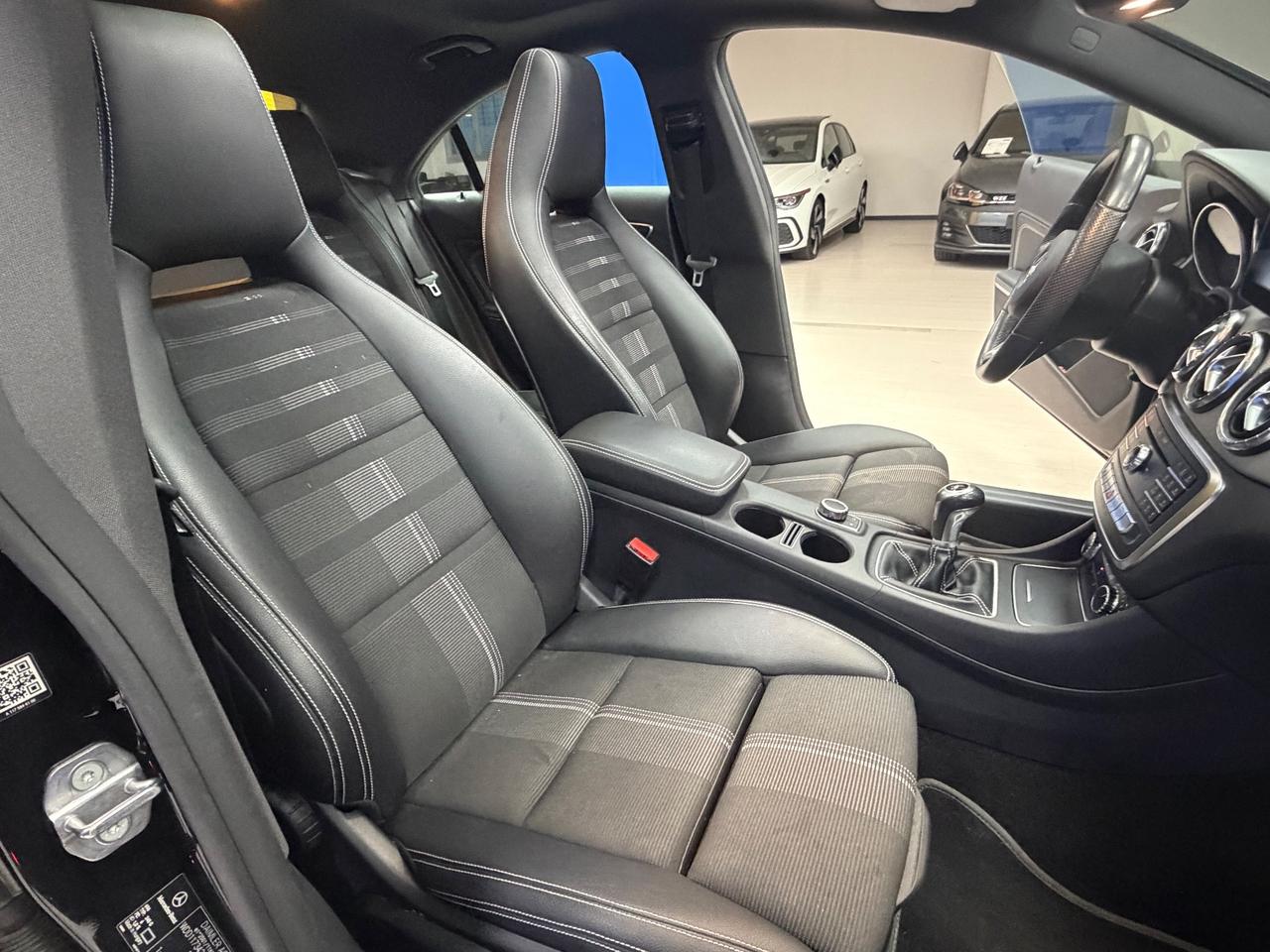 Mercedes-benz CLA 180 122 CV*TETTO APRIBILE*FARI LED*STORICO SERVICE MB