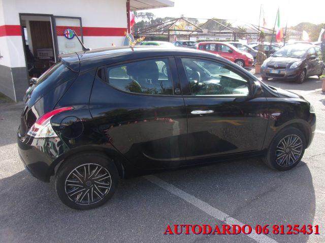 LANCIA Ypsilon 1.0 FireFly 5 porte S&S Hybrid Ecochic Gold