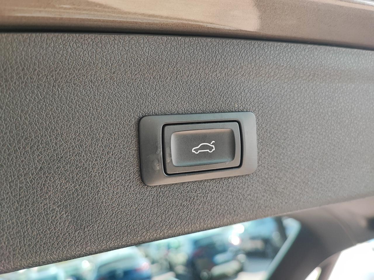 Audi Q3 2.0 TDI 150 CV quattro S tronic Sport
