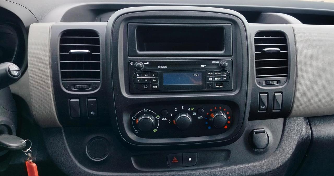 RENAULT Trafic T27 1.6 dCi 125CV Clima Zen