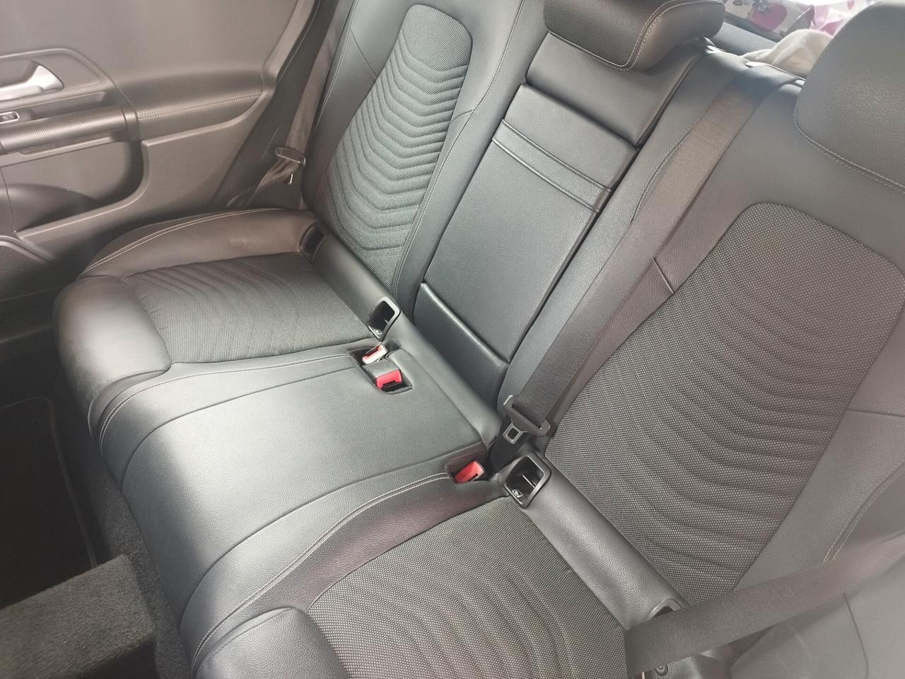 Mercedes-benz B 180 Classe 180D AUTOMATIC BUSINESS EXTRA