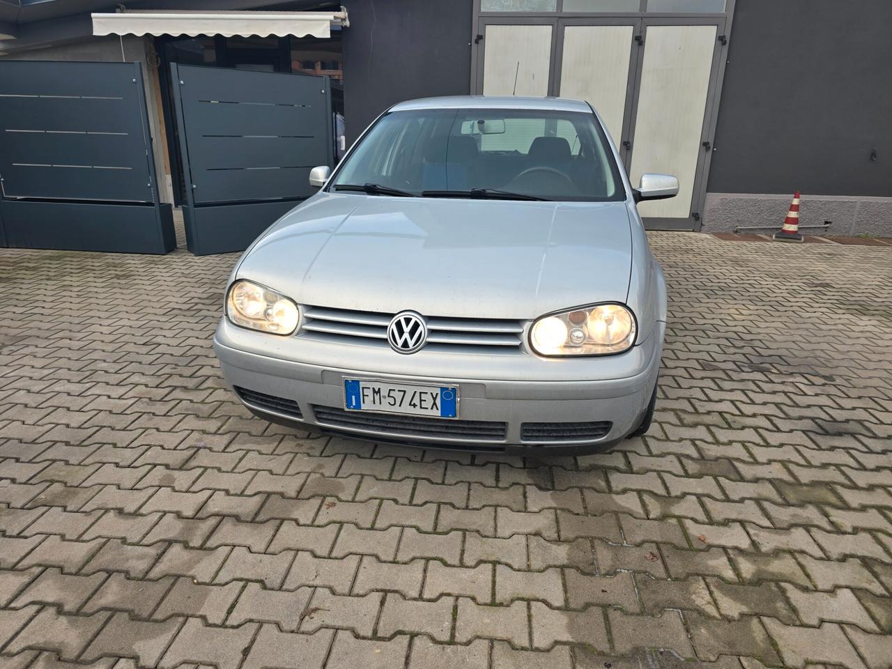 VOLKSWAGEN GOLF 1.9 TDi "OK PER NEOPATENTATI"