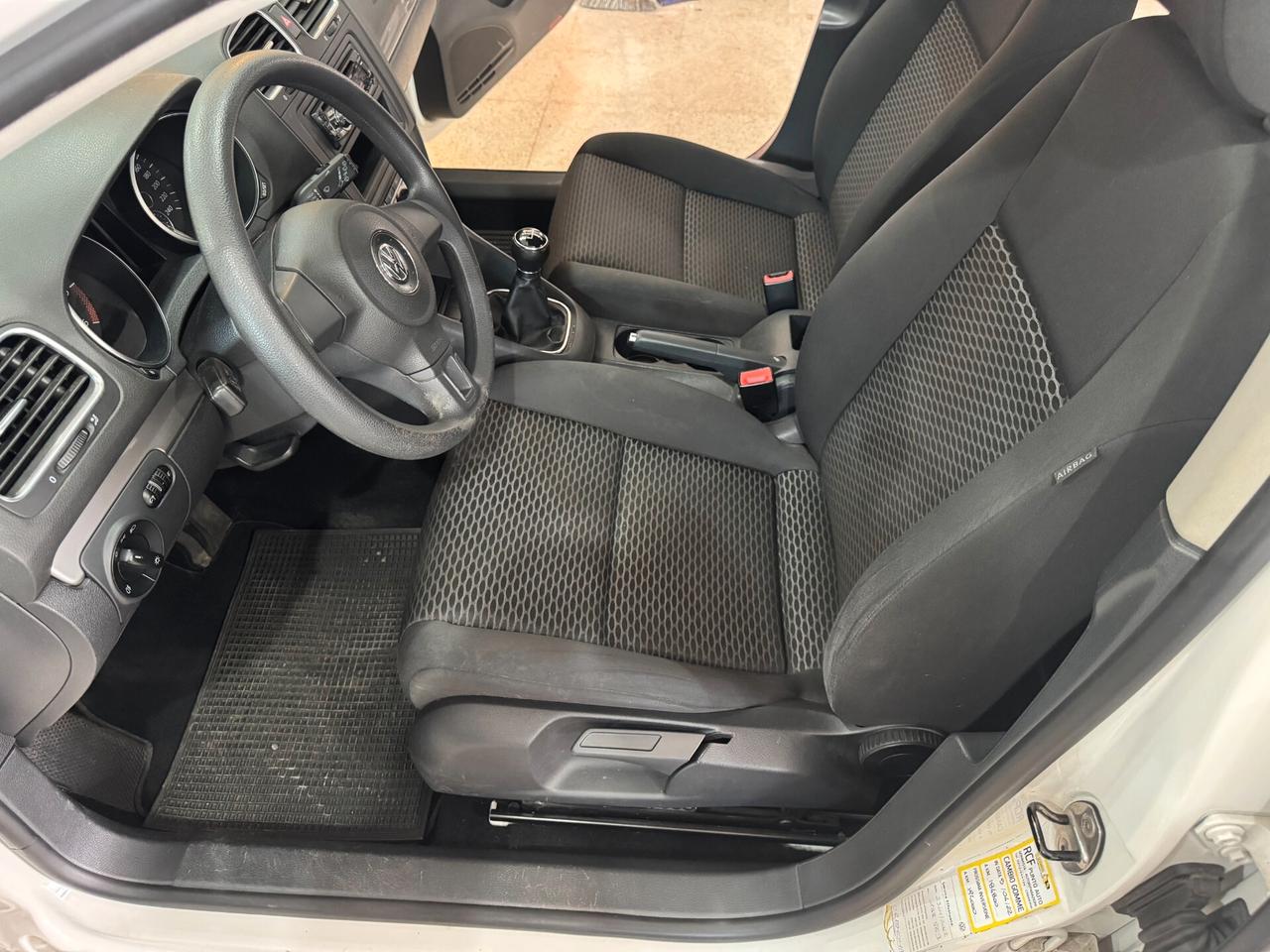 Volkswagen Golf 1.6 TDI 105 cv. 5p. Highline OK NEOPATENTATI