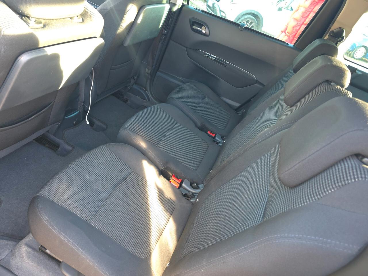 Peugeot 5008 1.6 HDi 112CV Active