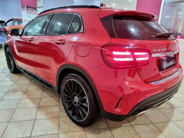 MERCEDES GLA 200 Premium