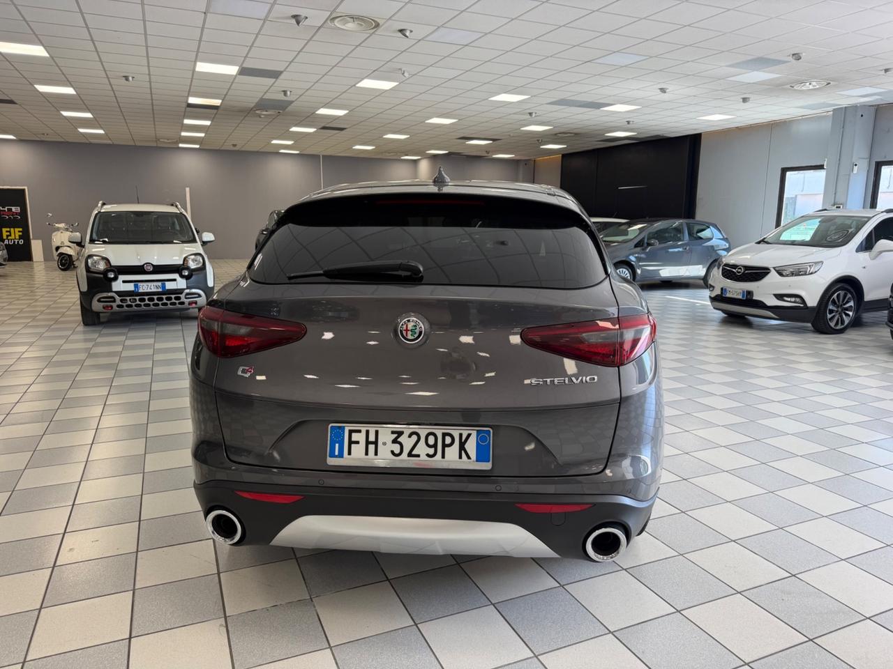 Alfa Romeo Stelvio 2.2 Turbodiesel 210 CV AT8 Q4 Super