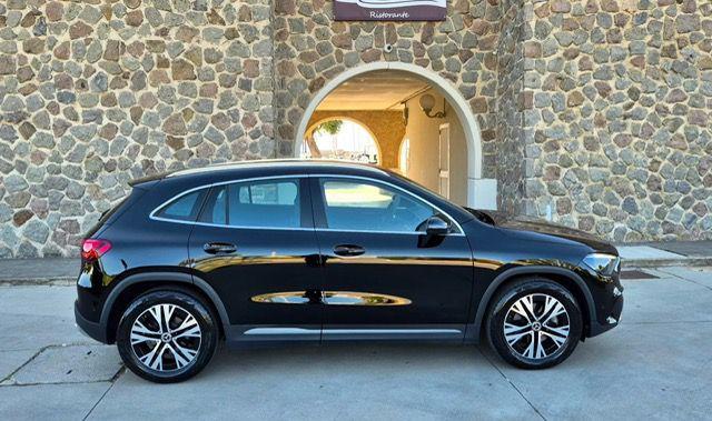 MERCEDES-BENZ GLA 180 Automatic Progressive Advanced