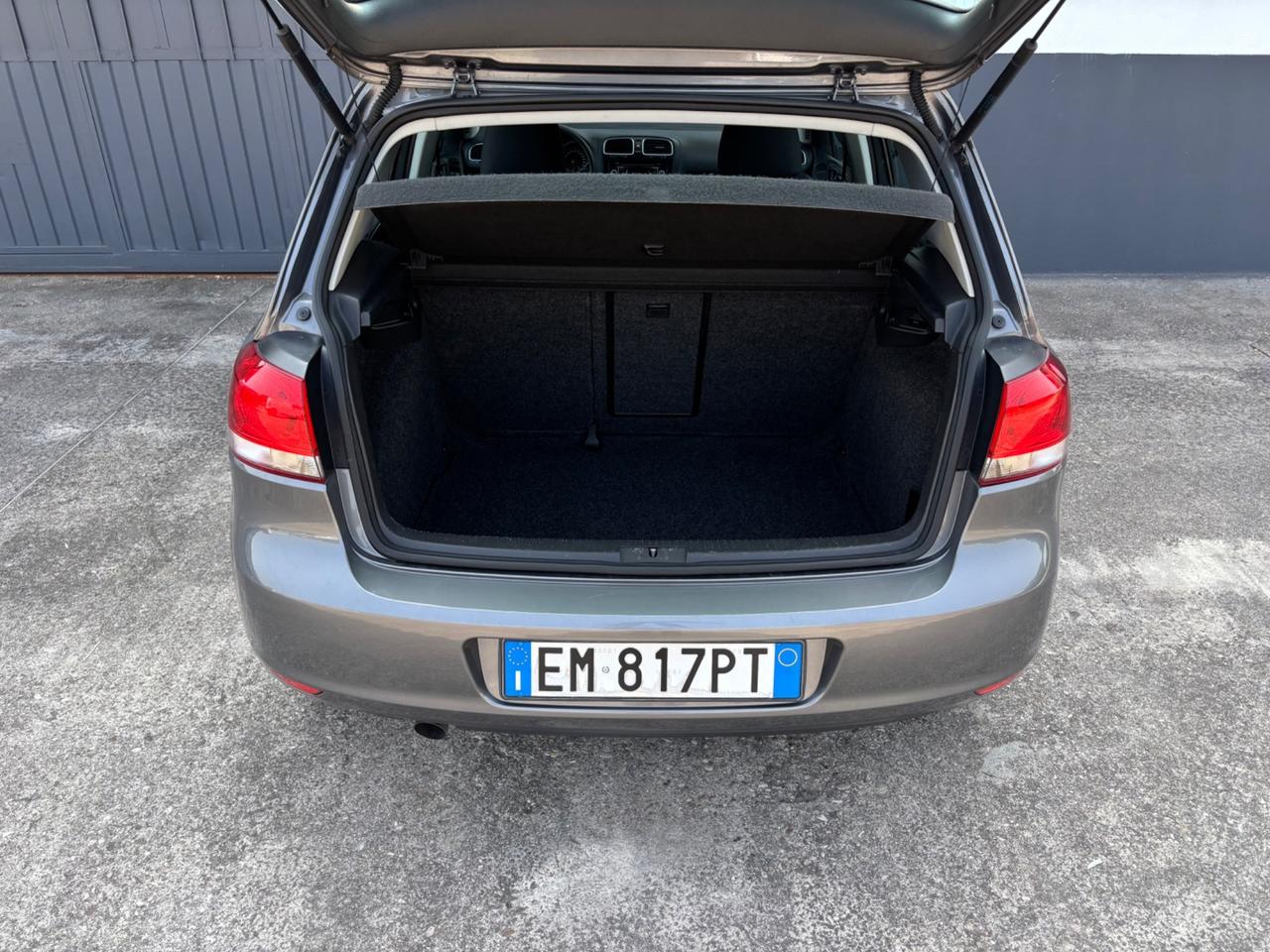 Volkswagen Golf 1.6 TDI. Neopatentati. Garanzia