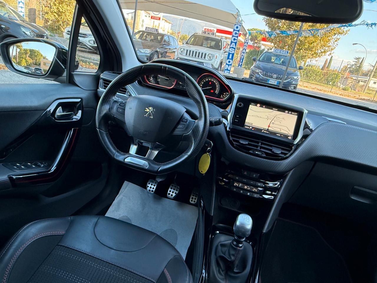 " UNA CHICCA " Peugeot 2008 Pure Turbo GT Line