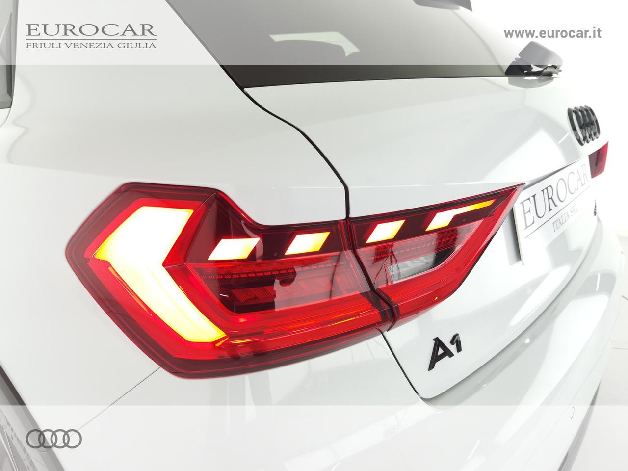 Audi A1 allstreet 30 1.0 tfsi identity contrast 110cv