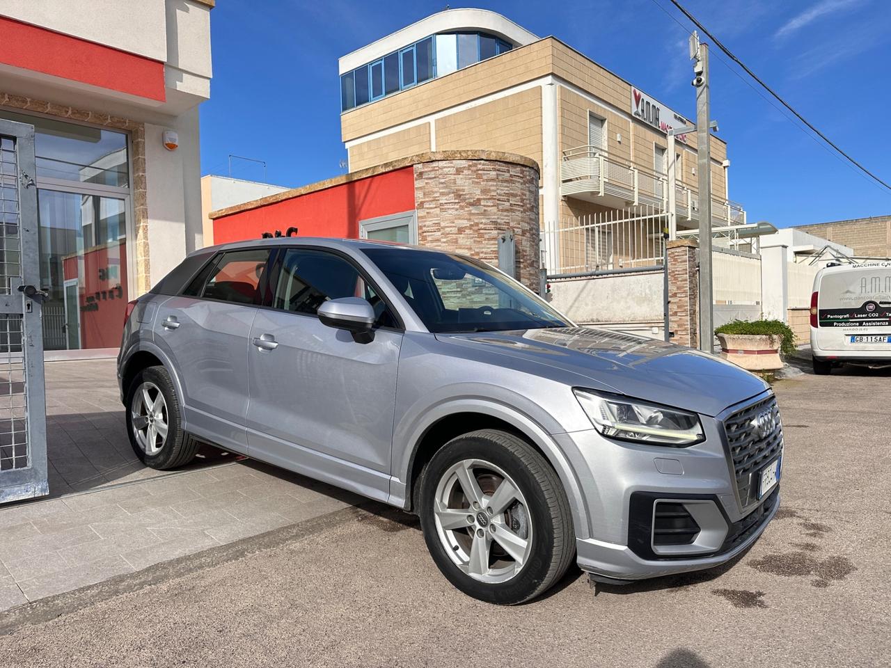 Audi Q2 1.6 TDI Sport-2018 LED/17"/NAVI