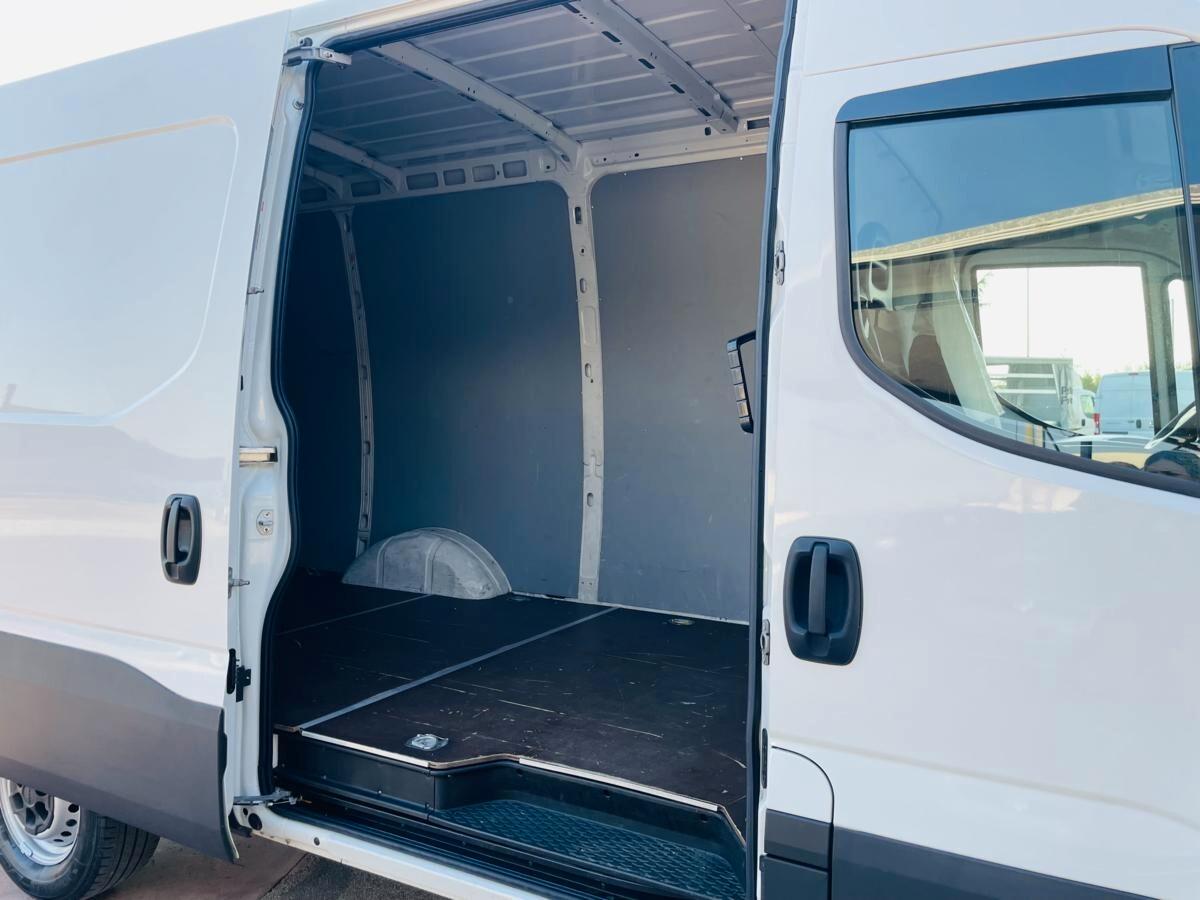 Iveco Daily 35 S14 136CV HI-MATIC L3H2