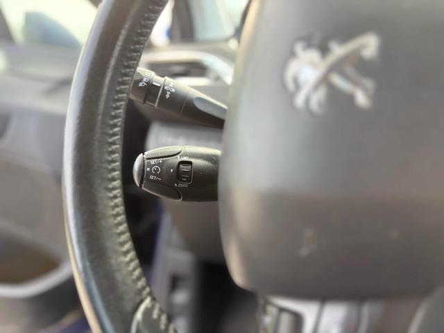 PEUGEOT 208 1.4 8V HDi 68CV 5p. Allure