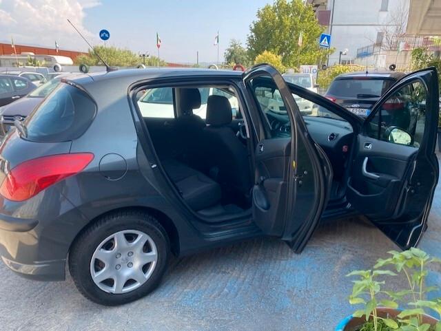 Peugeot 308 1.6 8V HDi 112CV 5p. Premium