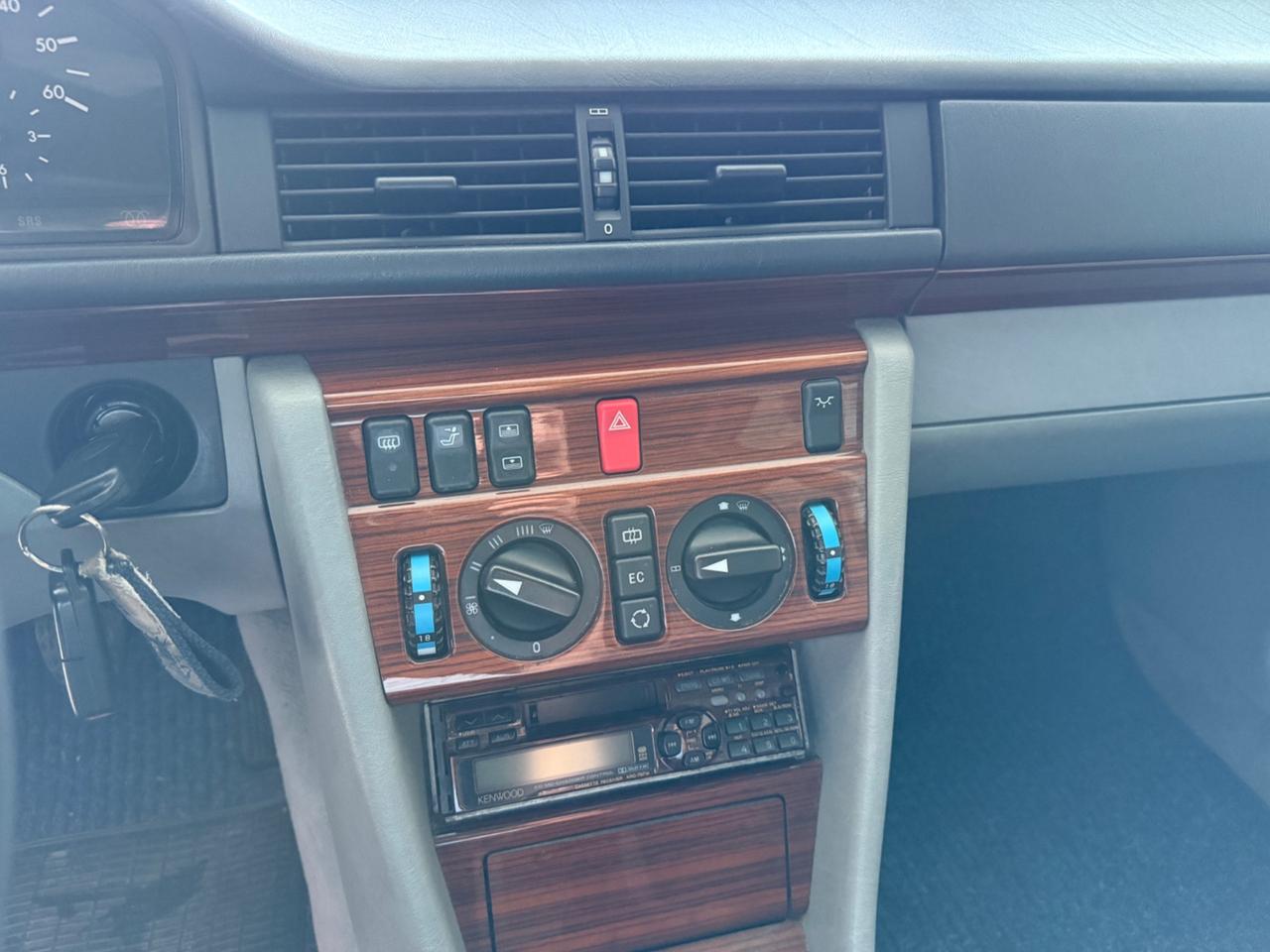 Mercedes-benz E 250 diesel cat Elegance